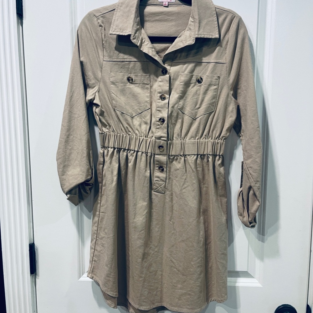 Pink Lily khaki dress